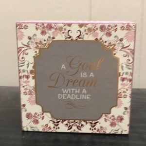 “A goal is a dream with a deadline” decor